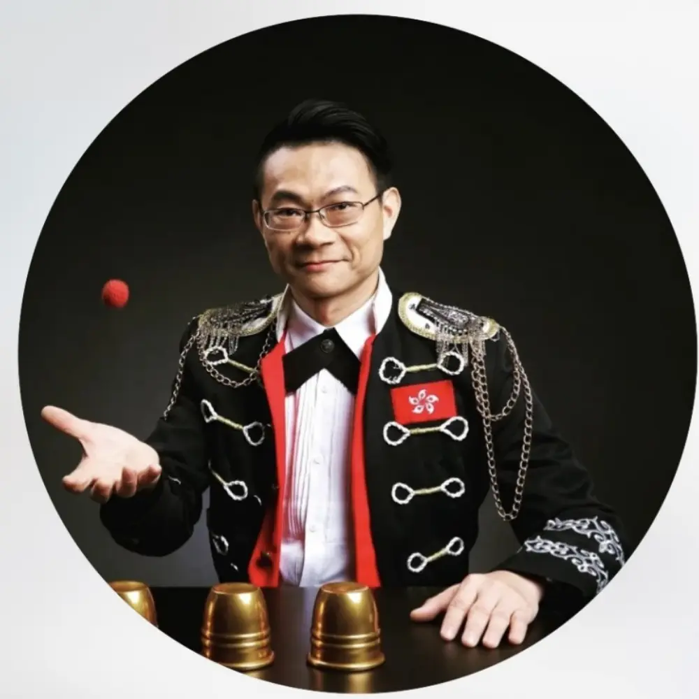 四川變臉大師 黃偉文Raymond wong 3.webp